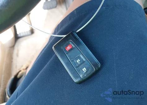 2005 Toyota Prius from USA, damaged, VIN JTDKB20U753063958